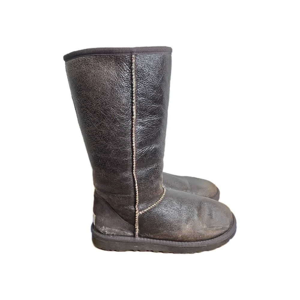 Uggs Tall Bomber 5804 Brown Leather Sheepskin‎ Lined Womens 6 Boots Warm Winter